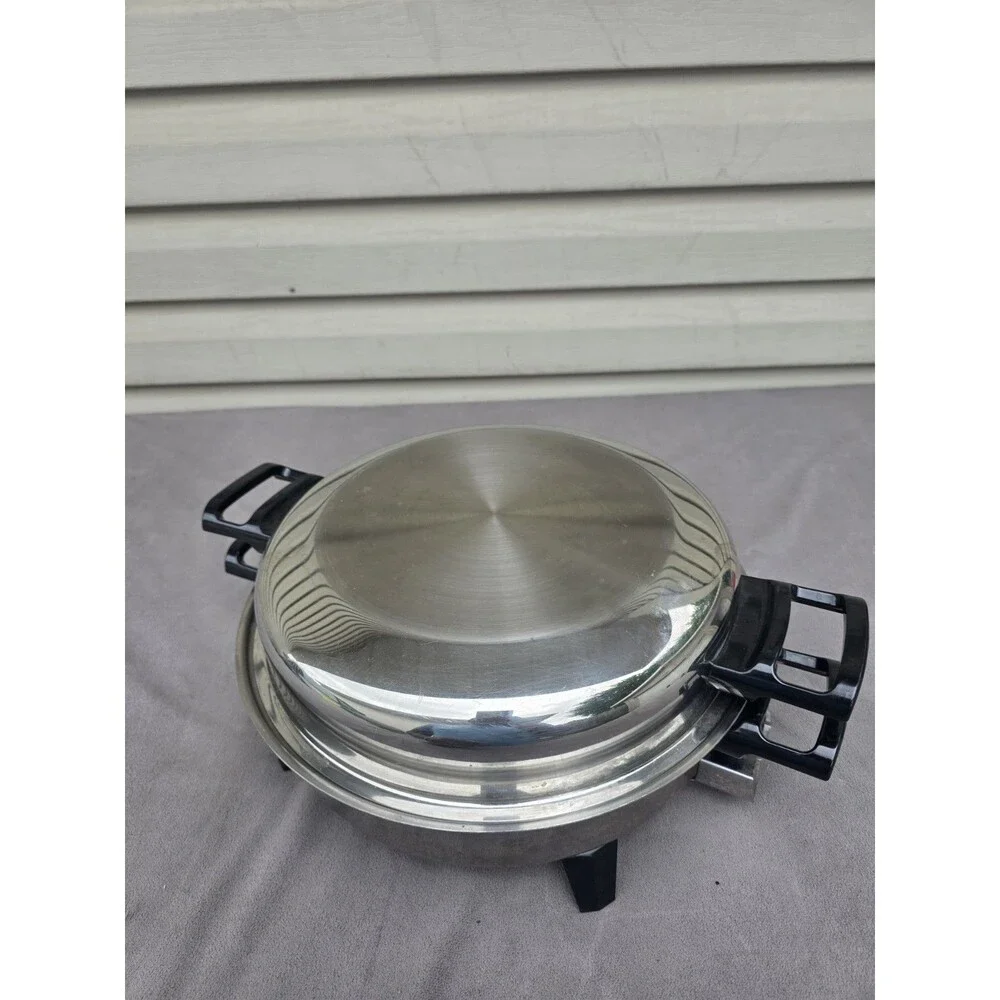 Regal Ware 12